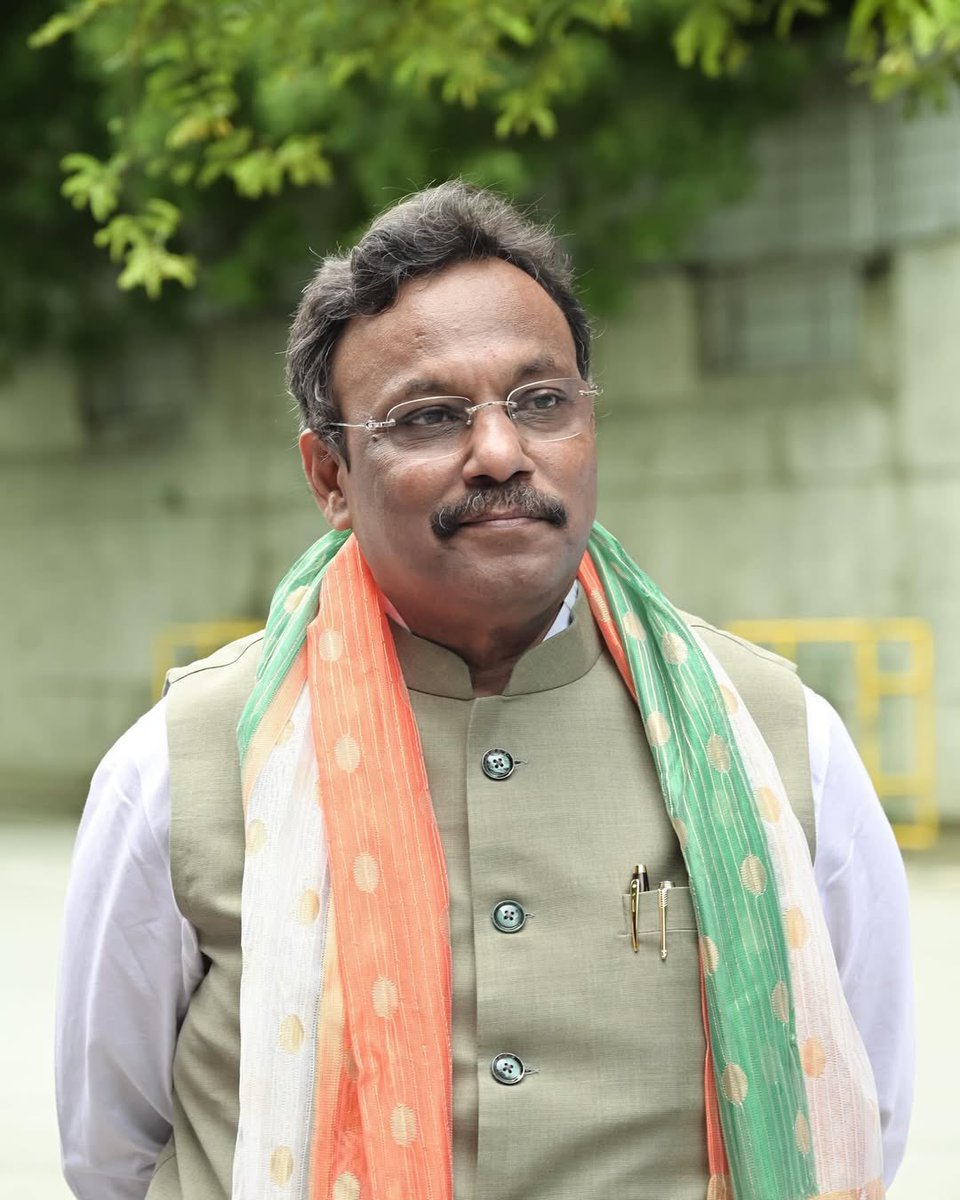 Rahul Bhatia (@rahulbhatiarb) on Twitter photo भारतीय जनता पार्टी के राष्ट्रीय महासचिव श्री <a href="/TawdeVinod/">Vinod Tawde</a> जी को जन्मदिन की हार्दिक शुभकामनाएं। 🎉🙏
ईश्वर से प्रार्थना है कि आपको उत्तम स्वास्थ्य, दीर्घायु एवं राष्ट्रसेवा हेतु नई ऊर्जा प्रदान करता रहे। <a href="/BJP4UK/">BJP Uttarakhand</a> भारतीय जनता पार्टी के राष्ट्रीय महासचिव श्री <a href="/TawdeVinod/">Vinod Tawde</a> जी को जन्मदिन की हार्दिक शुभकामनाएं। 🎉🙏
ईश्वर से प्रार्थना है कि आपको उत्तम स्वास्थ्य, दीर्घायु एवं राष्ट्रसेवा हेतु नई ऊर्जा प्रदान करता रहे। <a href="/BJP4UK/">BJP Uttarakhand</a>