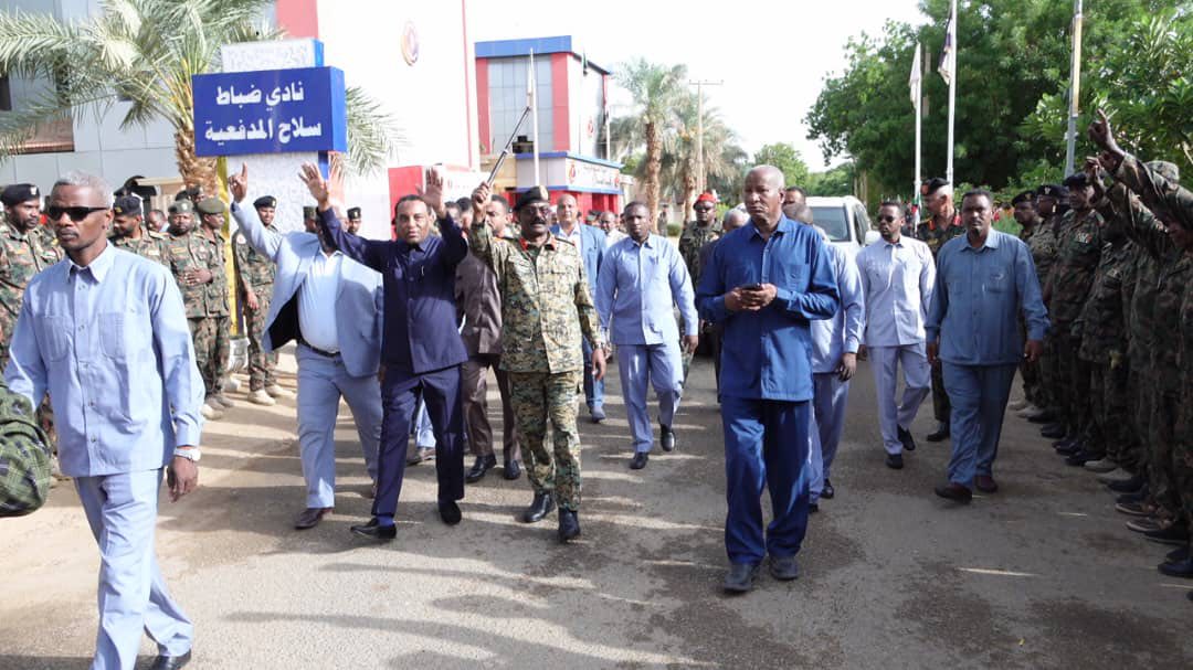 gov_moci's tweet image. لدى زيارته ولاية نهر النيل، كامل إدريس: التعليم قمة الأولويات لحكومة الأمل المدنية
أكد رئيس الوزراء، دكتور كامل إدريس، أن التعليم يعتبر في قمة الأولويات لحكومة الأمل المدنية، مشددًا على ضرورة حشد كل الجهود لتطوير قطاع التعليم خلال المرحلة المقبلة.
وأشاد رئيس الوزراء لدى تفقده…