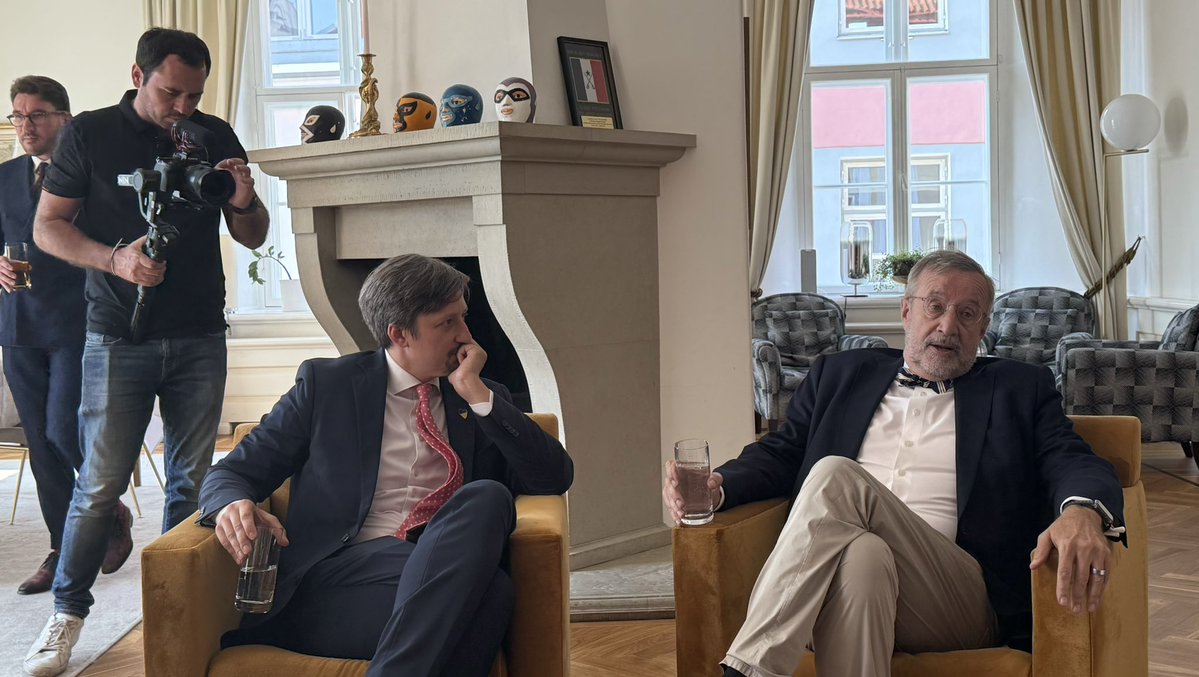 EmmanuelMignot2's tweet image. Study trip of 🇫🇷 Minister @LMarcangeli to Estonia with a large number of visits and talks on #digitalisation #simplification and state resilience with @IlvesToomas @e_estonia @e_riik @EleringAS