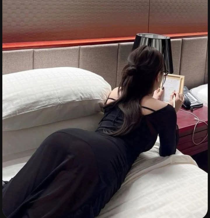 apna9211's tweet image. कितनी देर तक लिख पाओगे तुम्हारे पेन से..

#7thPayForBPSCTeachersl
#goodafternoon