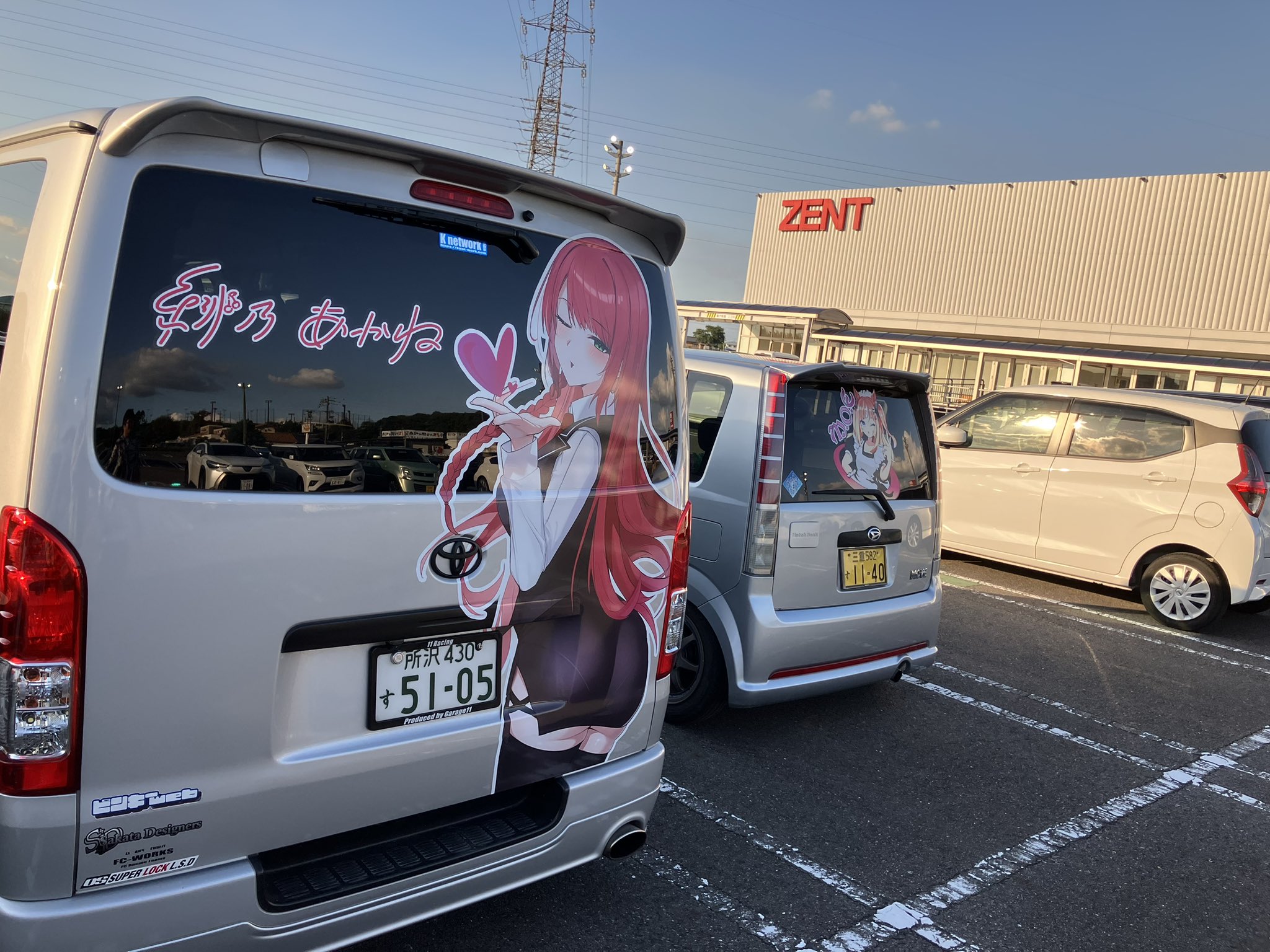 まったく絵が売れてない悲しい私のグットポーズの写真値下げ可能って感じ まったく絵が売れてない悲しい私のグットポーズの写真値下げ可能