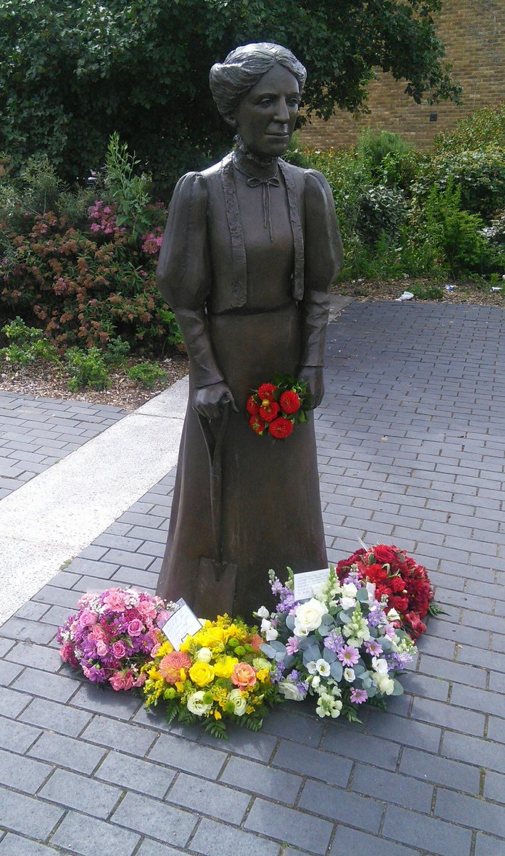 OTD 20 July1866 Ada Salter née Brown born in Raunds,Northants
Social reformer,environmentalist,pacifist &amp; Quaker
Pres. of Women's Labour League &amp; Pres. of National Gardens Guild
In London one of 1st women councillors &amp; the 1st woman mayor
1st Labour woman mayor in British Isles