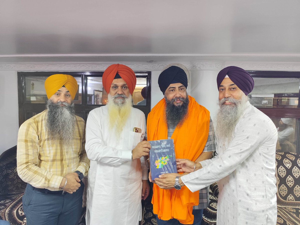 jagdipskahlon's tweet image. It is a privilege to welcome and honour Sardar Avtar Singh Teri Ji, esteemed Sikh leader & President of Gurdwara Sahib, Malaysia, during his visit to Delhi.
His exceptional leadership and selfless sewa during the challenging times of the COVID-19 pandemic played a vital role in…