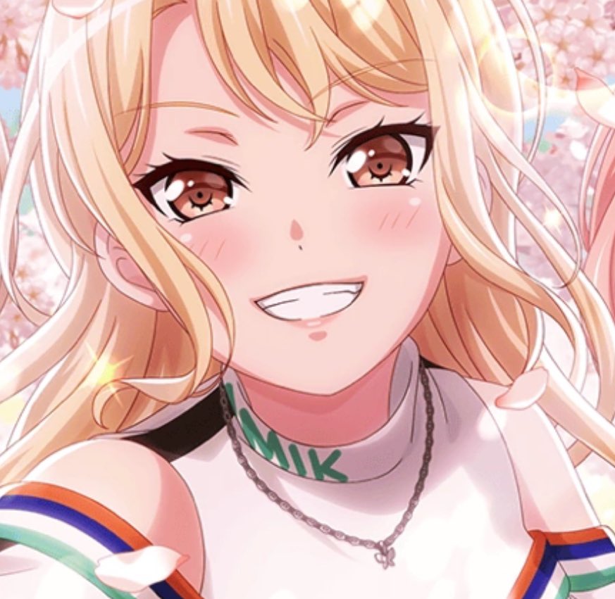 dailytouko's tweet photo. her butterfly necklace! https://t.co/qcYXOOTa9W