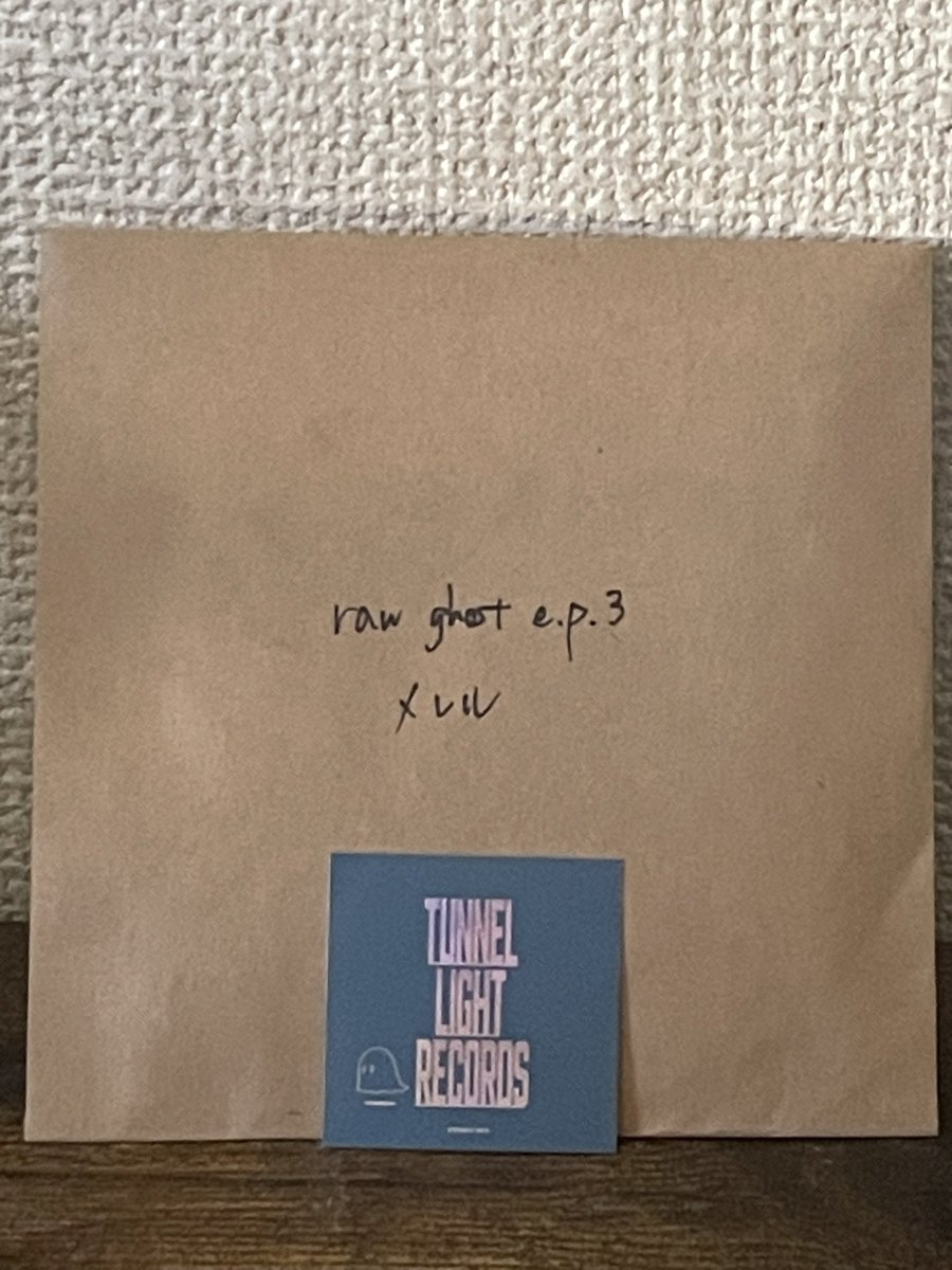メレルさんの音と表現がアコースティックギターを通じて、音源と全く違った印象で聴き惚れた…
「クローバーブルー」最高でしたね〜