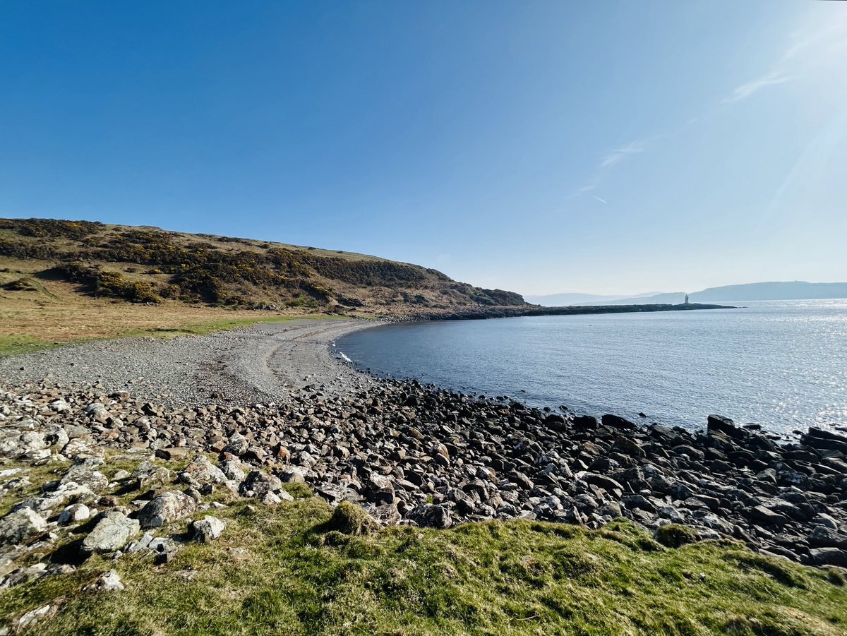 The wonderfully remote Glencallum Bay on the southern tip of the Isle of Bute 🏴󠁧󠁢󠁳󠁣󠁴󠁿