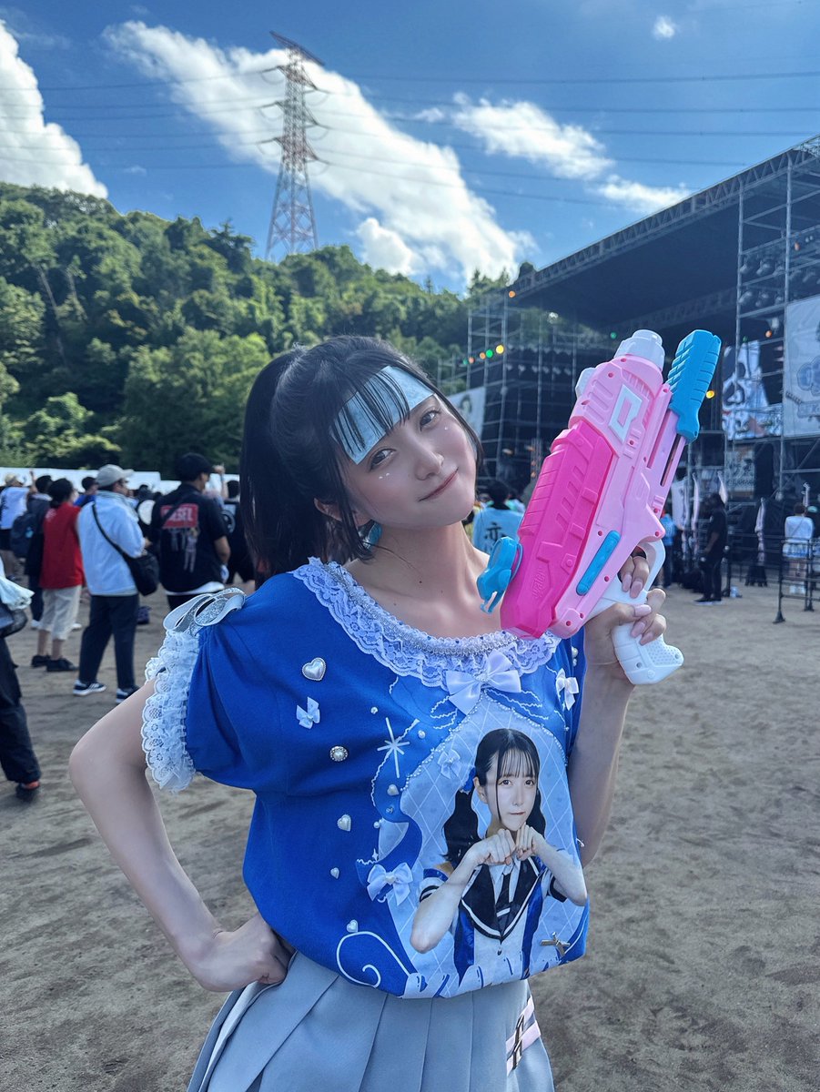 #関ケ原唄姫合戦2025 
２日目！！
さいっこうの夏の思い出をありがとう！！！🍉
会えたーー！話せたーー！😳
戦国ステージ後ろの方まで盛り上がってくれてて本当に感動した😭幸せ！！！
東京でも会おうね約束だよ💗