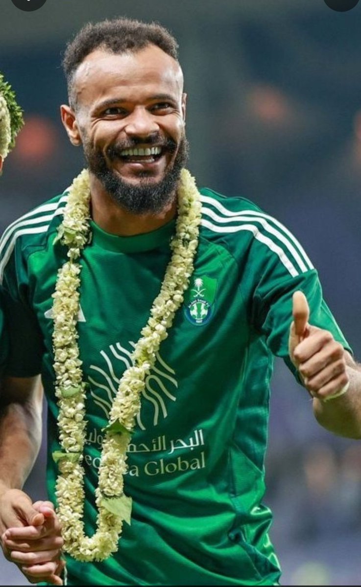 Obaidullah1199's tweet image. الانديه جالسه تتبضع من الاعبين المحليين والأجانب وتجدد عقودلاعبيها وحنالامدير رياضى ولامديرتنفيذى ولاصفقات اجنبيه ولاتجديد عقود
للآعبينا المحليين جالسين أفراح وتصوير ببطولة النخبه والعالم شغاله صح