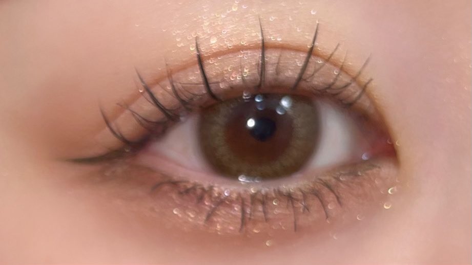 aibymakeupppp's tweet image. SUQQUの14夕琥箔の美しさは悶絶級でした。しっかり色が発色するってより血色感となってまぶたに溶け込むから使いやすくて最高。