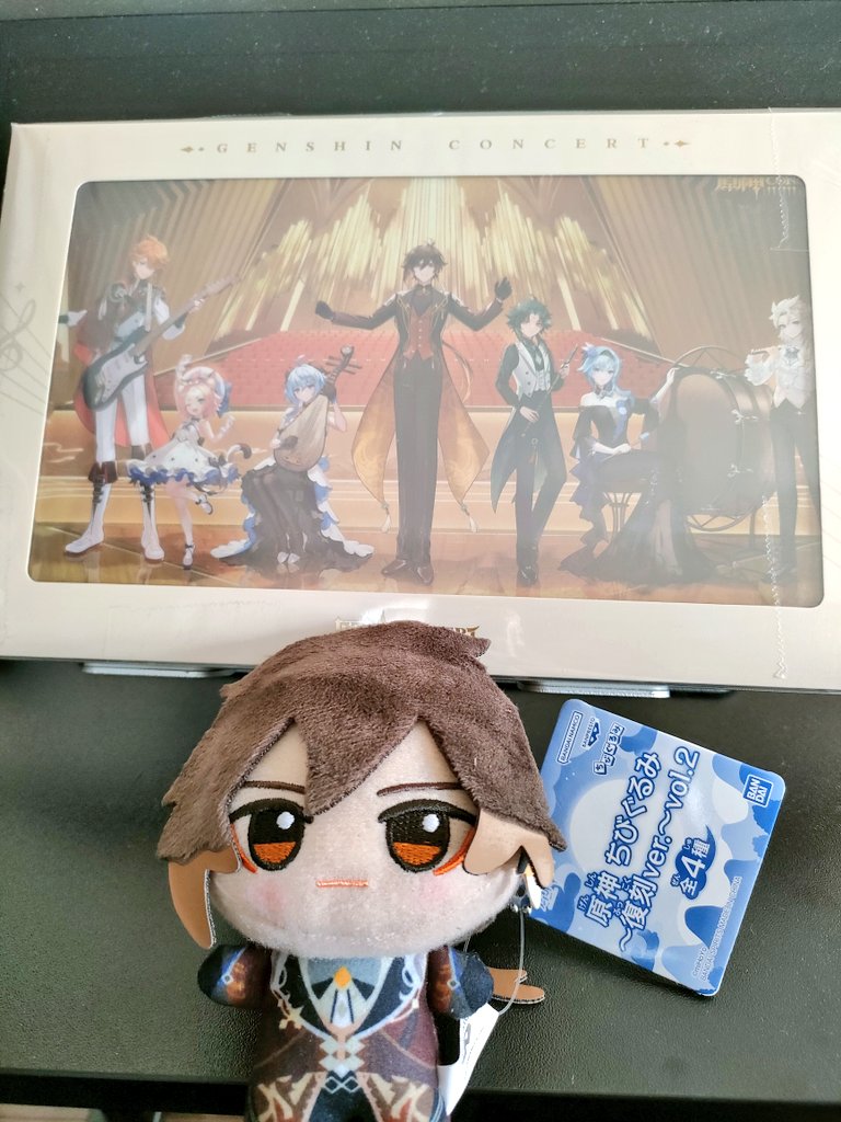 egakakenaitoa's tweet image. やっっっとコンサートの時のグッズに出会えたので買った👏田舎まで販売回ってこない(あとはタイミング
gnsn最推しと推しカプ揃ってるの神すぎる
100円で獲れた先生を添えて