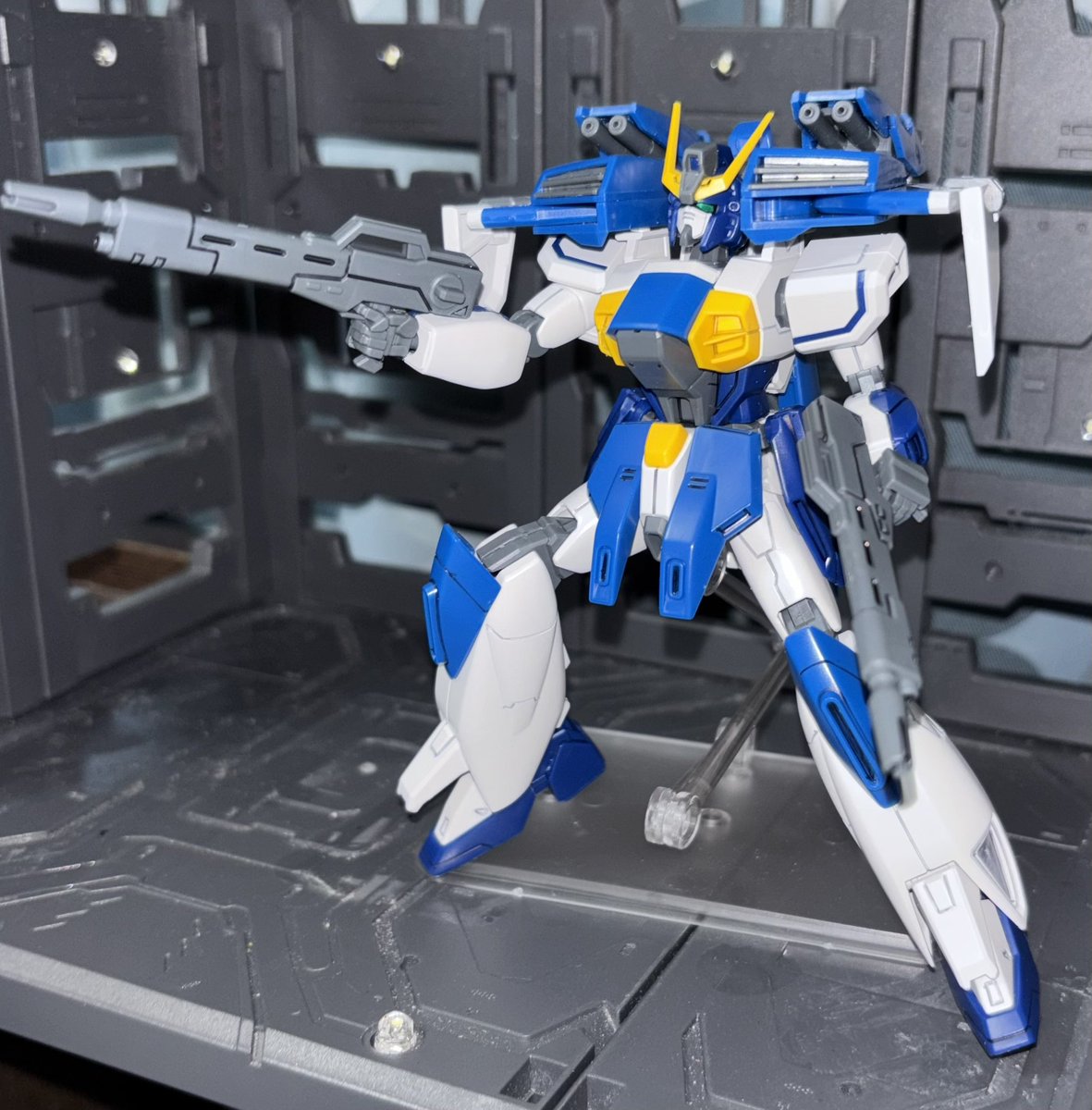 Hideyan021981's tweet image. 二丁拳銃に変形‼️ロマン機体‼️
#ガンダムエアマスターバースト 完成👏
#ガンプラ #めこ丸隊 #みりプラ
#ガンプラ好きとつながりたい
#ガンダムエックス