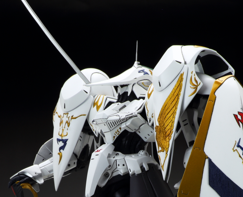 seastar200921's tweet image. WSC 1/100 レッドミラージュ バビロンズ 完成しました!
ソードホーンと肩の獣のレリーフが特徴的な機体です。生嶋氏による造形のレリーフの細密、精巧さとシンメトリー(左右対称)が素晴らしいです。
ブログもやってます! ameblo.jp/authorize-wf/ #FSS #ファイブスター物語 #モーターヘッド #MH