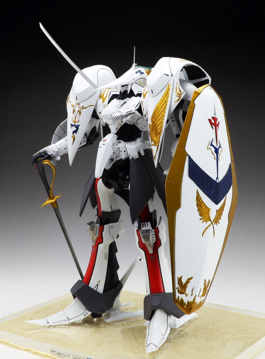 seastar200921's tweet image. WSC 1/100 レッドミラージュ バビロンズ 完成しました!
ソードホーンと肩の獣のレリーフが特徴的な機体です。生嶋氏による造形のレリーフの細密、精巧さとシンメトリー(左右対称)が素晴らしいです。
ブログもやってます! ameblo.jp/authorize-wf/ #FSS #ファイブスター物語 #モーターヘッド #MH