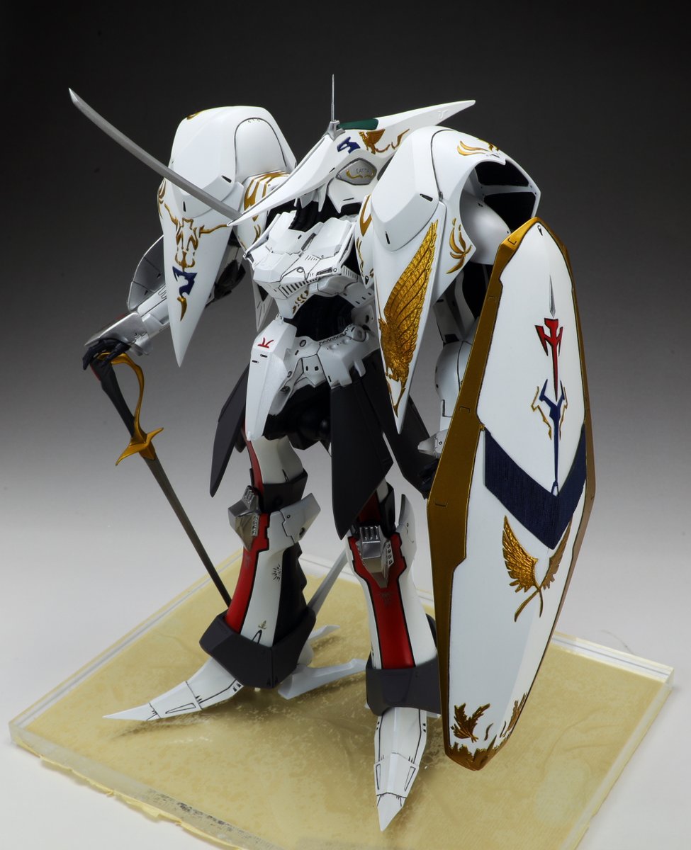 seastar200921's tweet image. WSC 1/100 レッドミラージュ バビロンズ 完成しました!
ソードホーンと肩の獣のレリーフが特徴的な機体です。生嶋氏による造形のレリーフの細密、精巧さとシンメトリー(左右対称)が素晴らしいです。
ブログもやってます! ameblo.jp/authorize-wf/ #FSS #ファイブスター物語 #モーターヘッド #MH