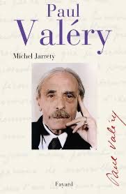 Mort de Valéry il y a 80 ans. 
Je préfère le prosateur au poète.
« Ce pauvre Valéry aura tout de même joué, sur la fin de sa vie, un singulier rôle comme écrivain. » (Léautaud).
Vu avec émotion son petit bureau et sa machine à écrire à la <a href="/BLJacquesDoucet/">BLJD</a>. Bio Jarrety admirable.