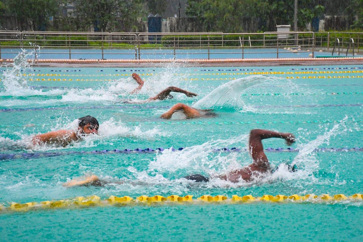 IN_Vikramaditya's tweet image. The pool was the stage and they gave it their all…

#Vikramaditya Inter Departmental JalTaran Championship

#WillToWin
#TeamSpirit
#StrikeFarStrikeSure
#60DayPsychologicalFitnessChallenge

@indiannavy
@IN_WNC
@IN_WesternFleet
@IndiannavyMedia