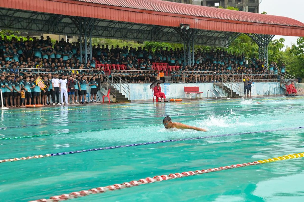 IN_Vikramaditya's tweet image. The pool was the stage and they gave it their all…

#Vikramaditya Inter Departmental JalTaran Championship

#WillToWin
#TeamSpirit
#StrikeFarStrikeSure
#60DayPsychologicalFitnessChallenge

@indiannavy
@IN_WNC
@IN_WesternFleet
@IndiannavyMedia