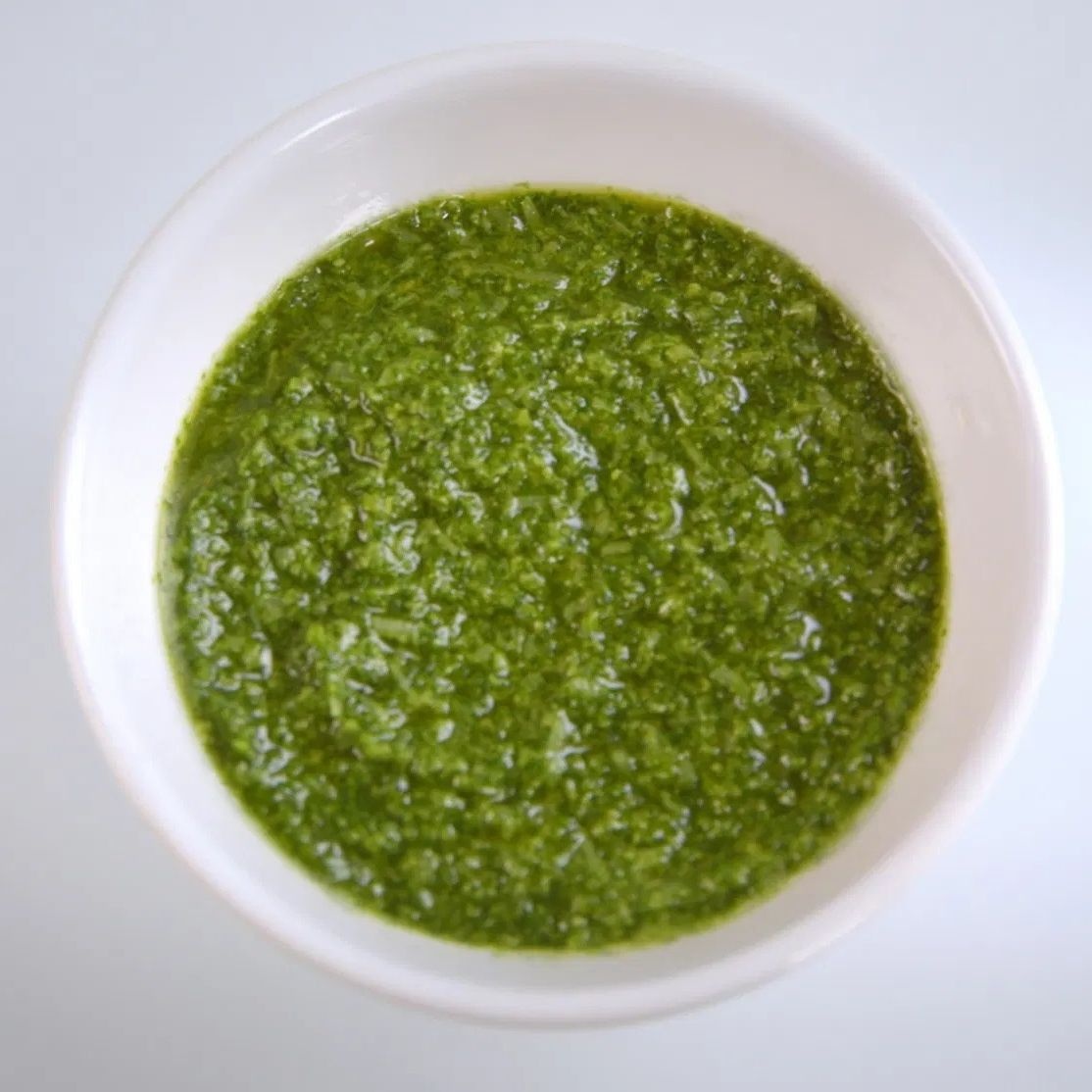 DeliaOnline's tweet image. Recipe of the Day: Pesto Sauce. You can watch how to make Home-made Pesto Sauce in our Cookery School video here: l8r.it/H2Wa

#recipeoftheday #cookeryschool #pesto #homemade #sauces
#italianfood