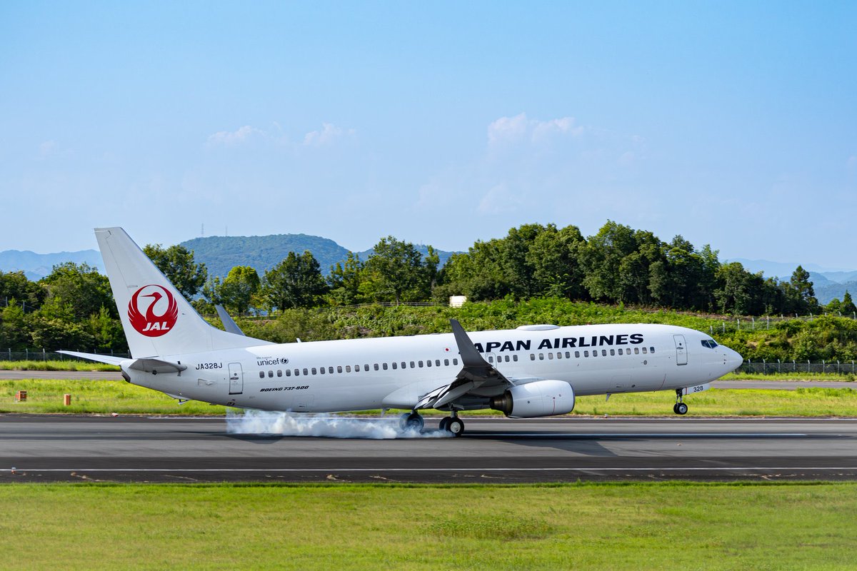 gyastro's tweet image. 連休の2日目が凄い勢いとともに過ぎて行った…
The second day of the holidays passed by with great momentum...
#高松空港 #JAL #飛行機
#japan #takamatsuairport #airplane