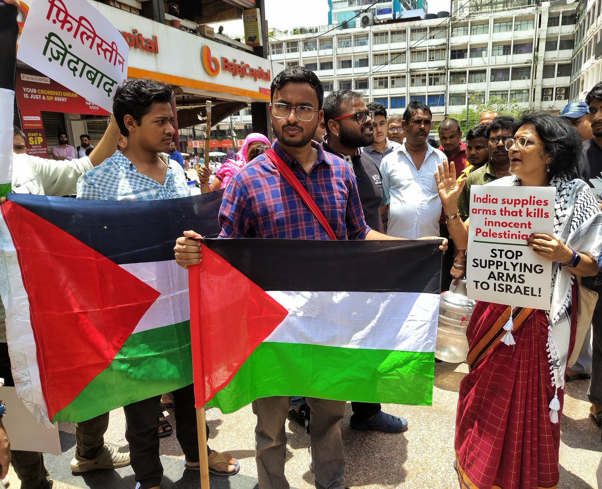 We wanted to assert our rights as Indians. We are just as Indian as the people behind us &amp; it is daunting but extremely important to remember that they are just as Indian as we are too.
All the groups that came today yesterday will continue to assert our right to protest!