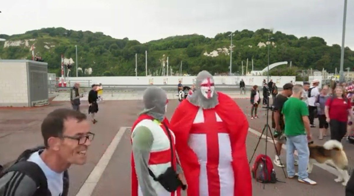 The guy that organised yesterday‘s little Dover Fascist Rally, where about 60 people showed up, crowdfunded all expenses in advance and made £30,000.

No one has a clue where this money went.

Fascism, hatred, and fraud, always the bedfellows.