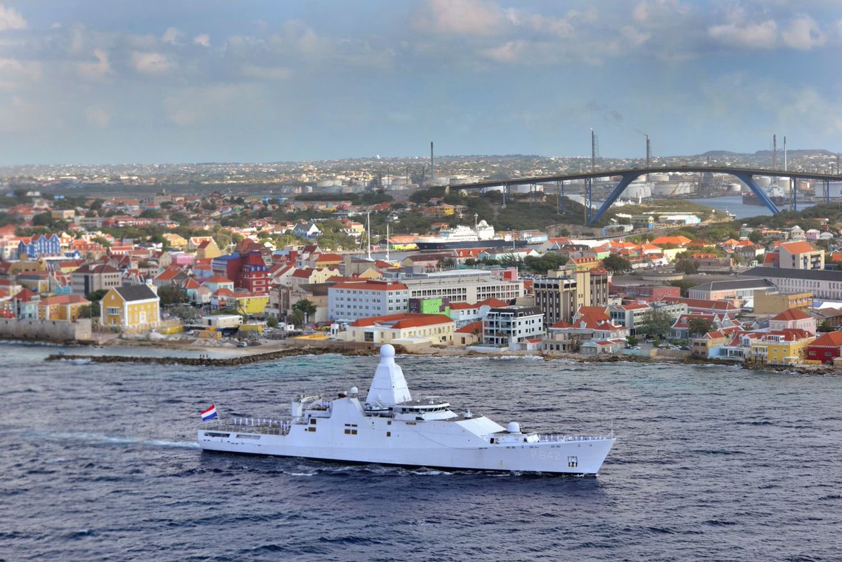 Hoe een Westterm er uit kan zien. 
🇦🇼 Aruba
🇯🇲 Jamaica 
🇸🇽 Sint Maarten. 
🇨🇼 Curaçao  
📷 Zr.Ms. Friesland.