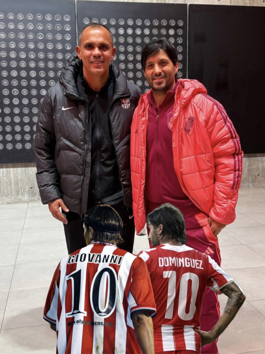RedDuckling's tweet image. 🪄 Μιλήστε μου για μάγους. #OlympiacosFC