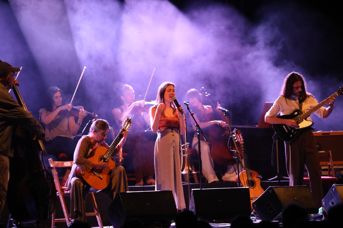 Lucía Fumero i Rita Payés van omplir Can Barba la segona nit del #Musicab25. Una nit plena de misticisme, complicitat i màgia. 💫

#musicabfestival