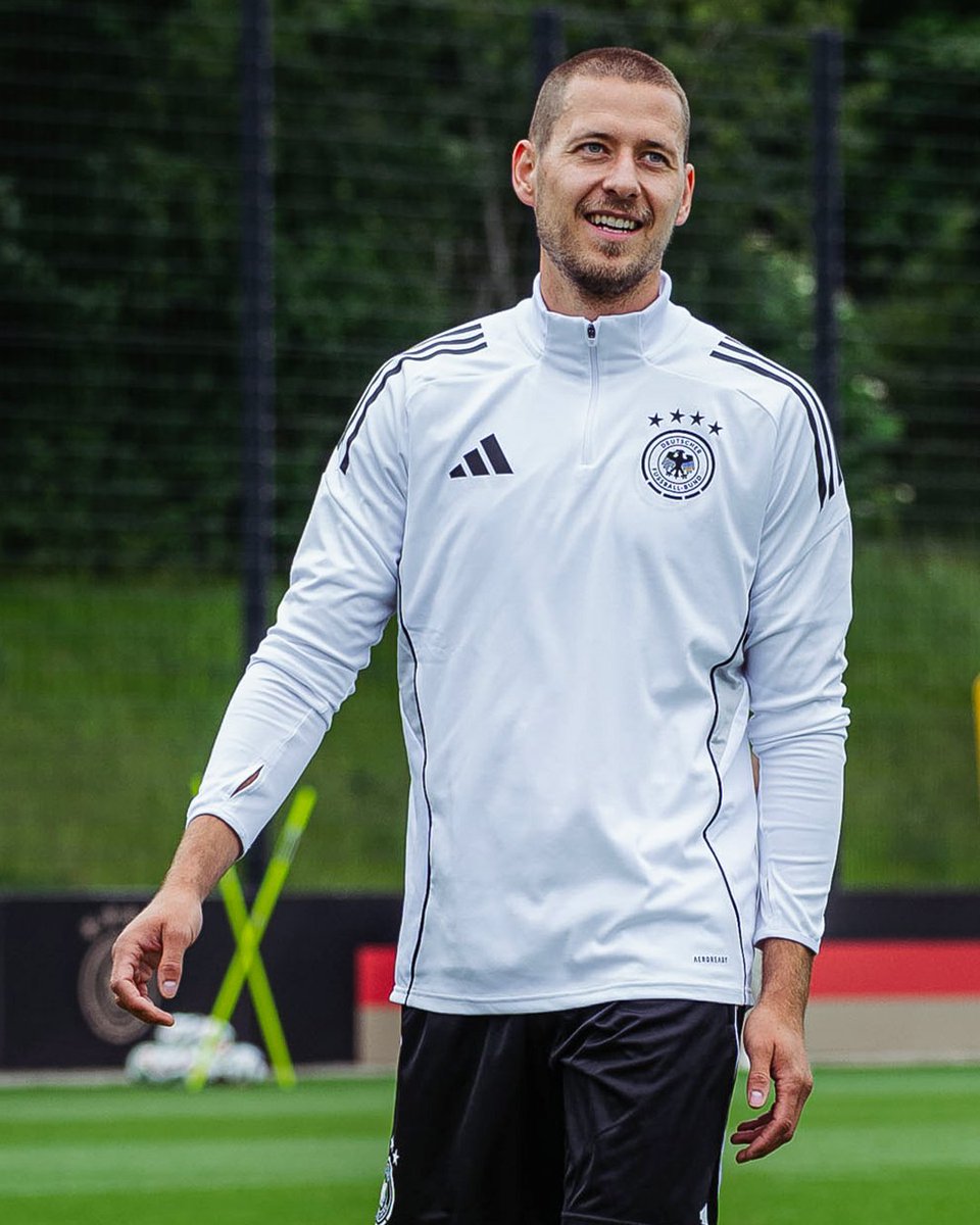 DFB_Team_EN's tweet image. Have a great birthday, Waldi! ππ₯³
πΈ DFB/Philipp Reinhard