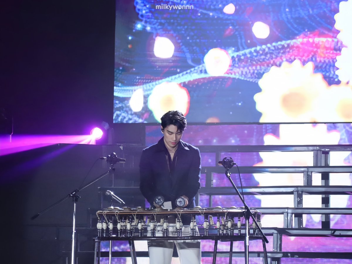 SpaceBar__01 tweet media