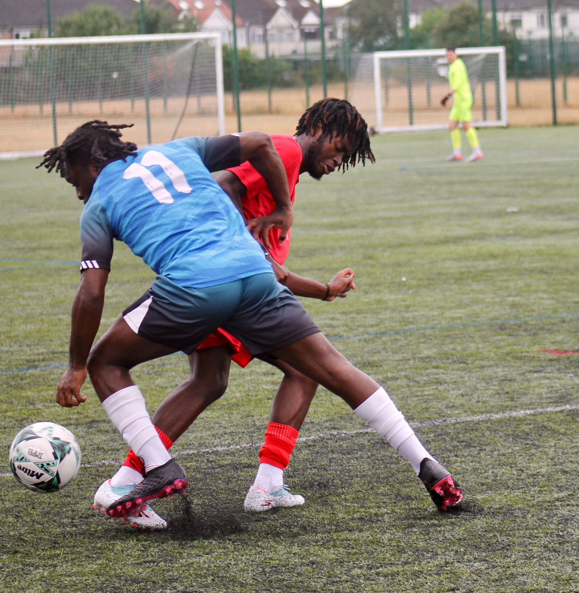 📸 

Some action shots from yesterdays pre season fixture, as the Daggers notched a 2-0 win vs a good Hutton side 💪🏼⚽️

#UpTheDaggers ⚔️