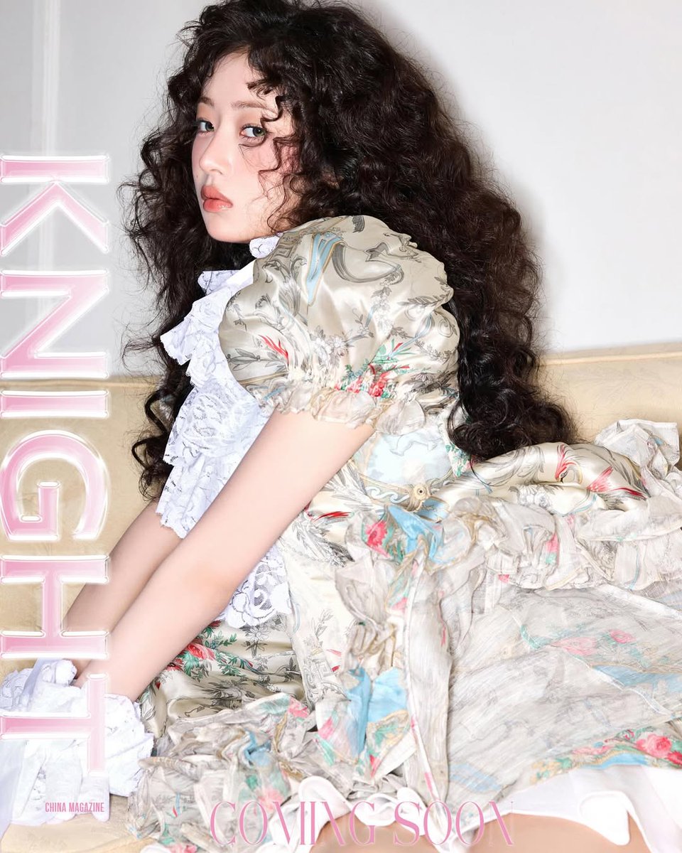 linorings's tweet photo. she looks Like princess jellyfish  💭⭐️🪼 https://t.co/peDHQdbTsM