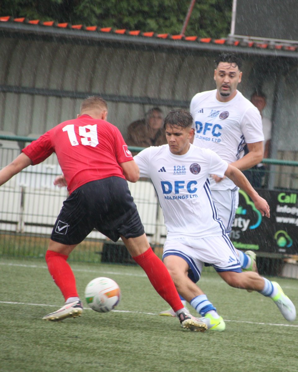 Some shots from yesterday’s very wet game against Biggleswade 

📸 <a href="/DomPalingJourno/">Dom_Paling</a>