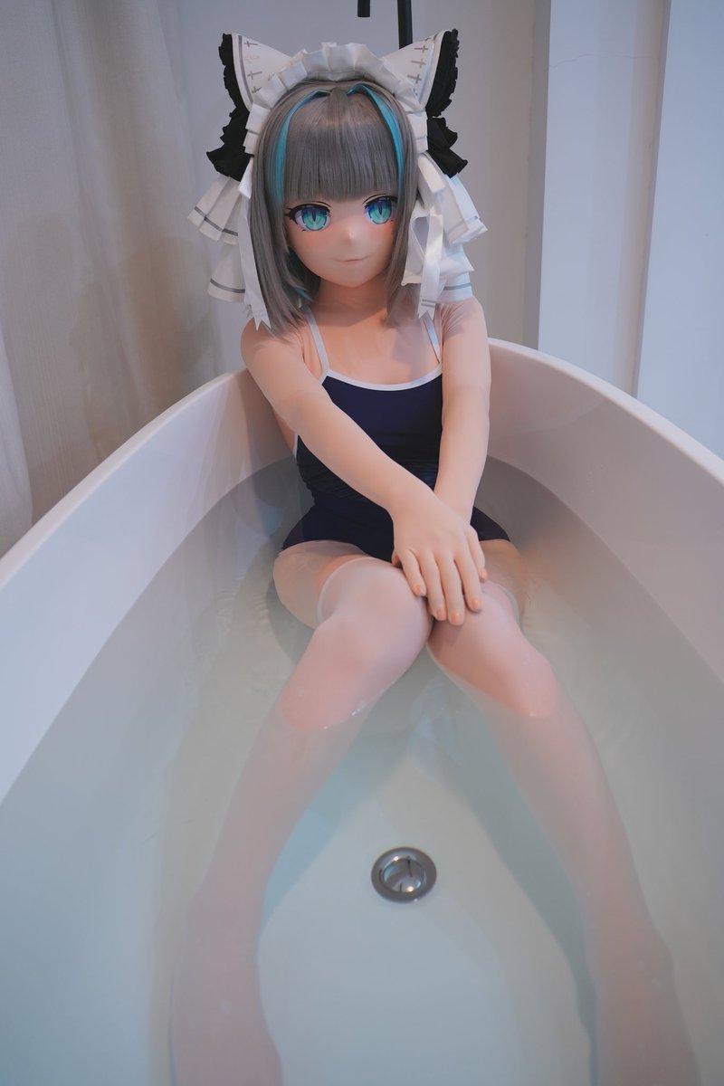 📸: <a href="/BK_Messenger/">Herta_Messenger</a> 

#碧蓝航线 #柴郡 #kigurumi #AzurLane #Cheshire #着ぐるみ #死库水 #泳装 #スクール水着