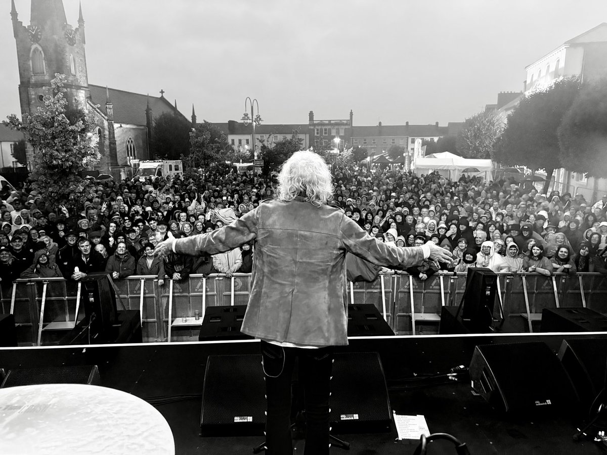 smileydrums's tweet image. Fantastic show in rainy Co Kerry @PearlDrumCorp @PearlDrumsEuro @ZildjianCompany @zildjianGBI @CodeDrumHeads @vicfirth @ProtectionRack1 @audenguitars @snareweight