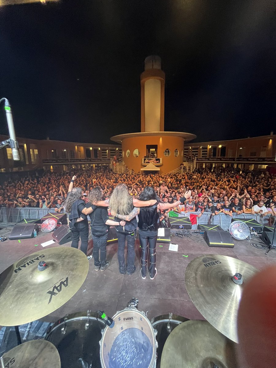 gusgofficial's tweet image. Grazie mille Luppolo in Rock! We loved playing for you 🙏🤘🏻 @firewindmusic