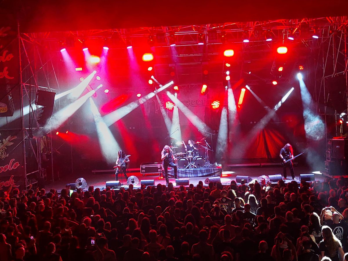 gusgofficial's tweet image. Grazie mille Luppolo in Rock! We loved playing for you 🙏🤘🏻 @firewindmusic