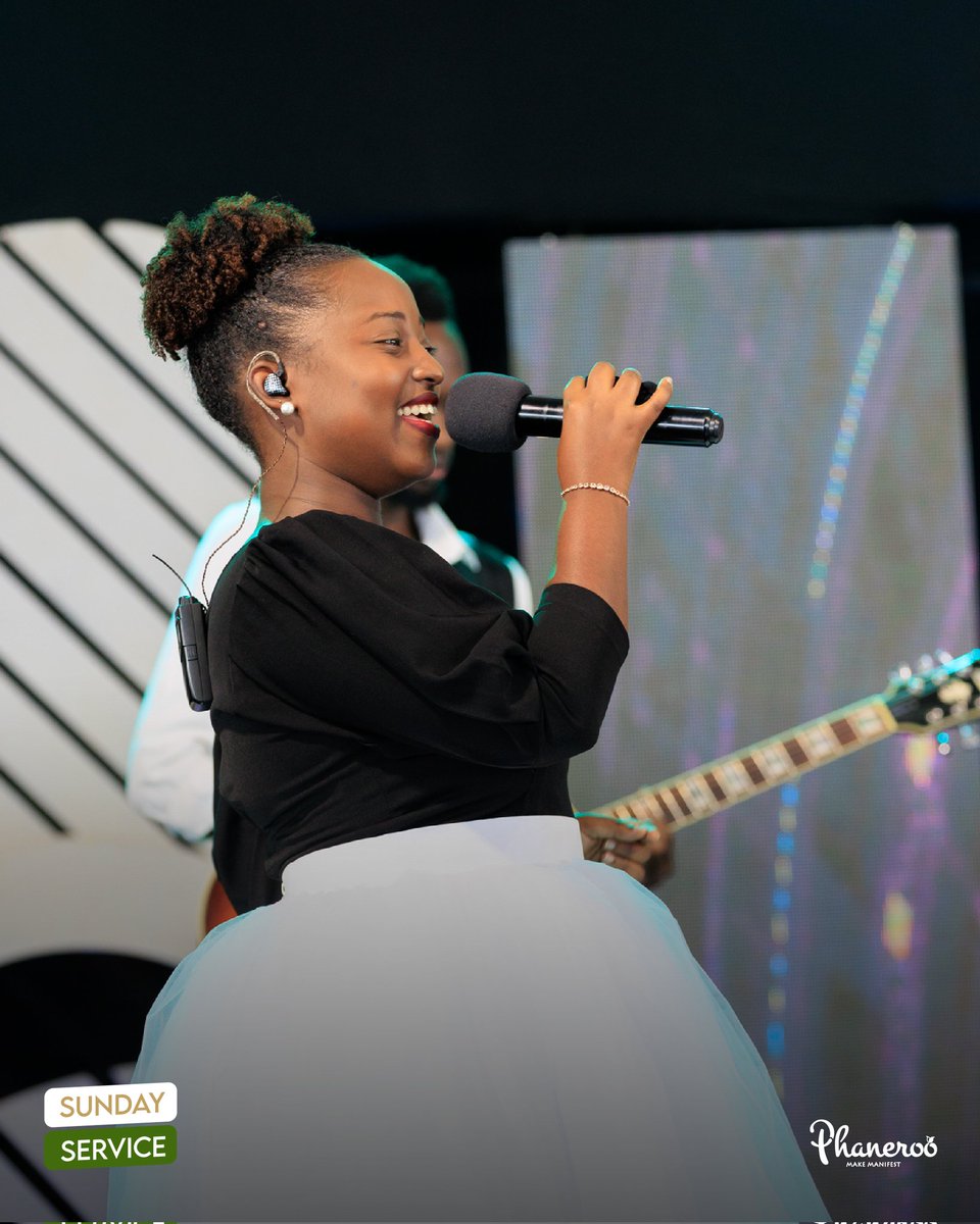 WorkersManifest's tweet image. The lovers of God will be glad, rejoicing in the Lord. They will be found in His glorious wraparound presence, singing songs of praise to God! (Psalm 64:10 TPT)
bit.ly/PhanerooSunday…
#Praise
#PhanerooSundayService | #LiveNow
