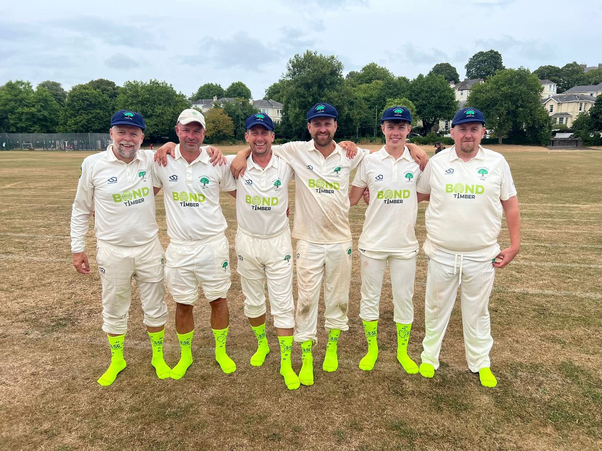 856Foundation's tweet image. Our Cricket #WearItGreen campaign has reached Devon!
Huge thanks to @whitwayfarer for helping to raise awareness and support for men's mental health
We need to keep spreading awareness #BeyondTheBoundary to help keep reducing the stigma and letting men know #ItsTimeToTalk
