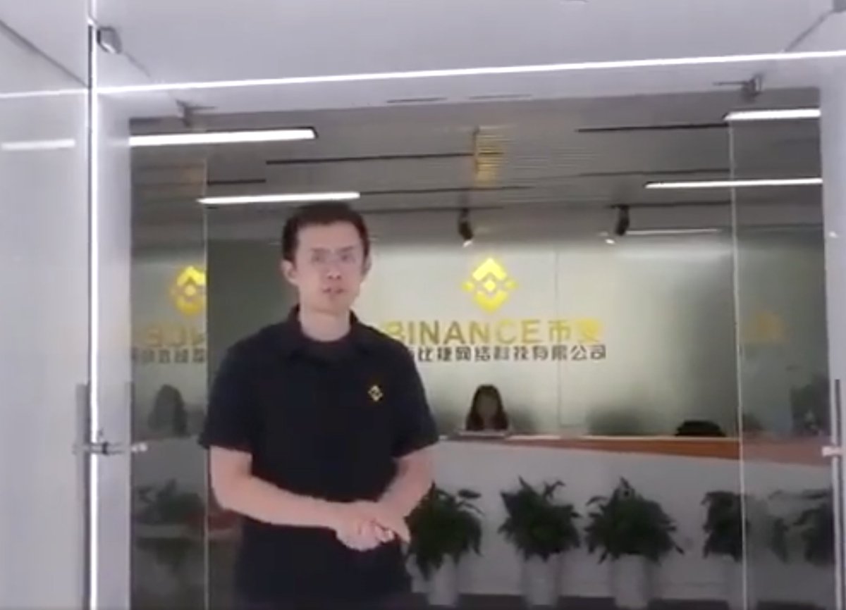 币安 8 周年，有一个币安锦鲤活动，已经持续几天，目前抽出的总奖池还不到 30%；后面做任务拿到额外抽奖的机率和收益都会更高，累计会有 1w+ 人获得福利，大奖奖励 70w 左右。

还没有参加的，可以从 👇原推的链接进入参与。

回顾 #Binance 创业史，上线的前 8 个月就创造了 10 亿美元的净利润