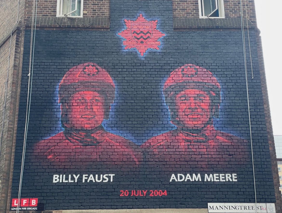 LondonFire's tweet image. Today, we remember firefighters Billy Faust and Adam Meere who lost their lives 21 years ago responding to a fire in Bethnal Green.
We thank them for their service. May they rest in peace