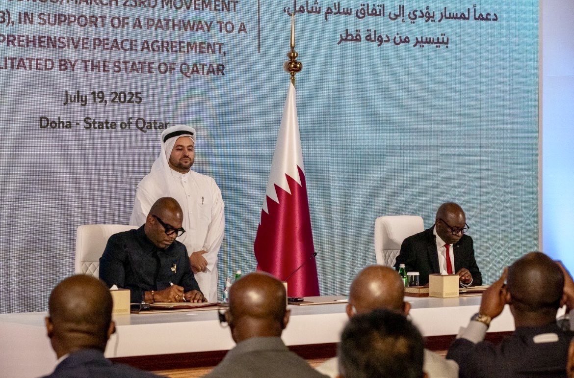 USAbilAraby's tweet image. كبير مستشاري الرئيس للشؤون الإفريقية، مسعد بولس: يمثل توقيع إعلان المبادئ اليوم في الدوحة بين حكومة جمهورية الكونغو الديمقراطية وممثلي تحالف نهر الكونغو/ حركة 23 آذار/مارس خطوة مهمة نحو حل سلمي ودائم للنزاع في شرق جمهورية الكونغو الديمقراطية. ويؤكد هذا الإعلان التزامًا مشتركًا…
