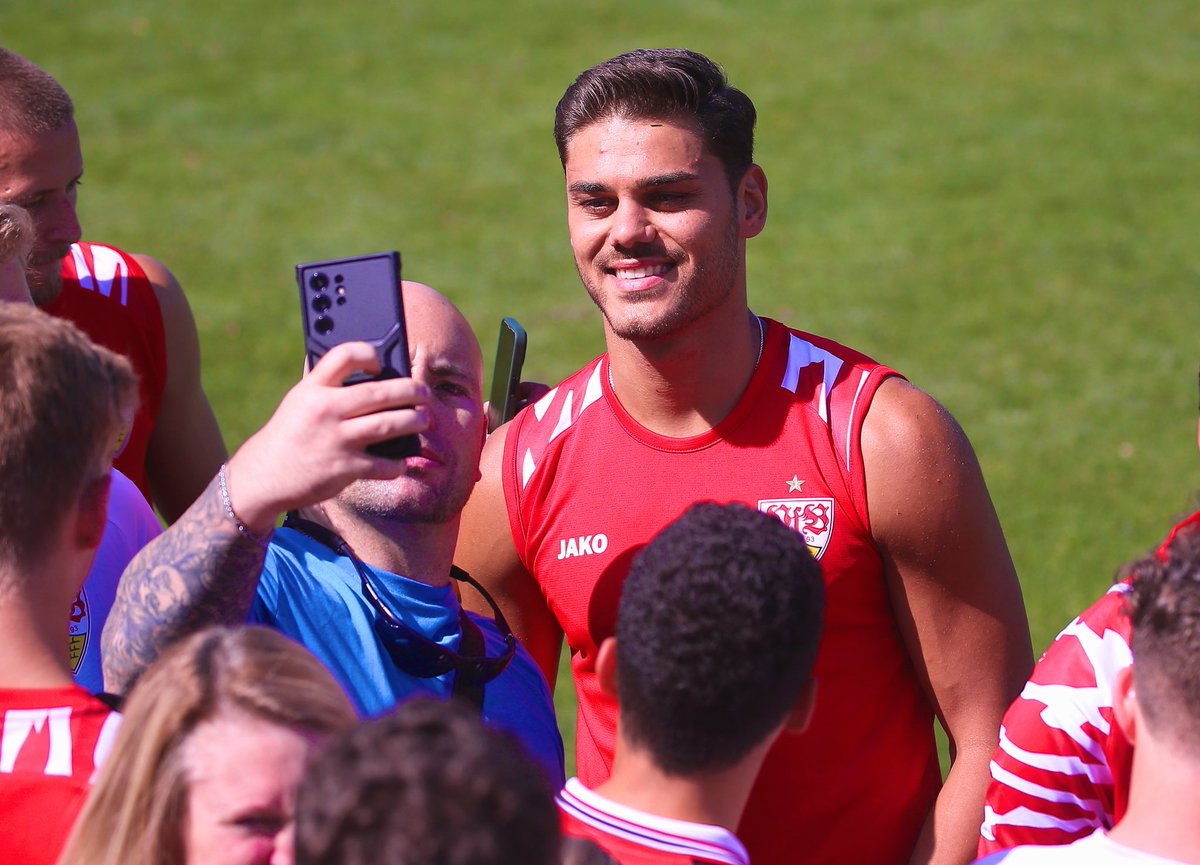 VfBSTR's tweet image. VfB-Spieler des Tages: Konstantinos Mavropanos 🇬🇷
📍: Innenverteidiger
🗓️: von 07/20 bis 08/23
⚽️: 89 Spiele
🎯: 8 Tore - 2 Vorlagen
Transfer
➡️: FC Arsenal 🏴
💶: 3,95 Mio € (inkl. Leihgebühr)
⬅️: West Ham United 🏴
💶: 20 Mio €