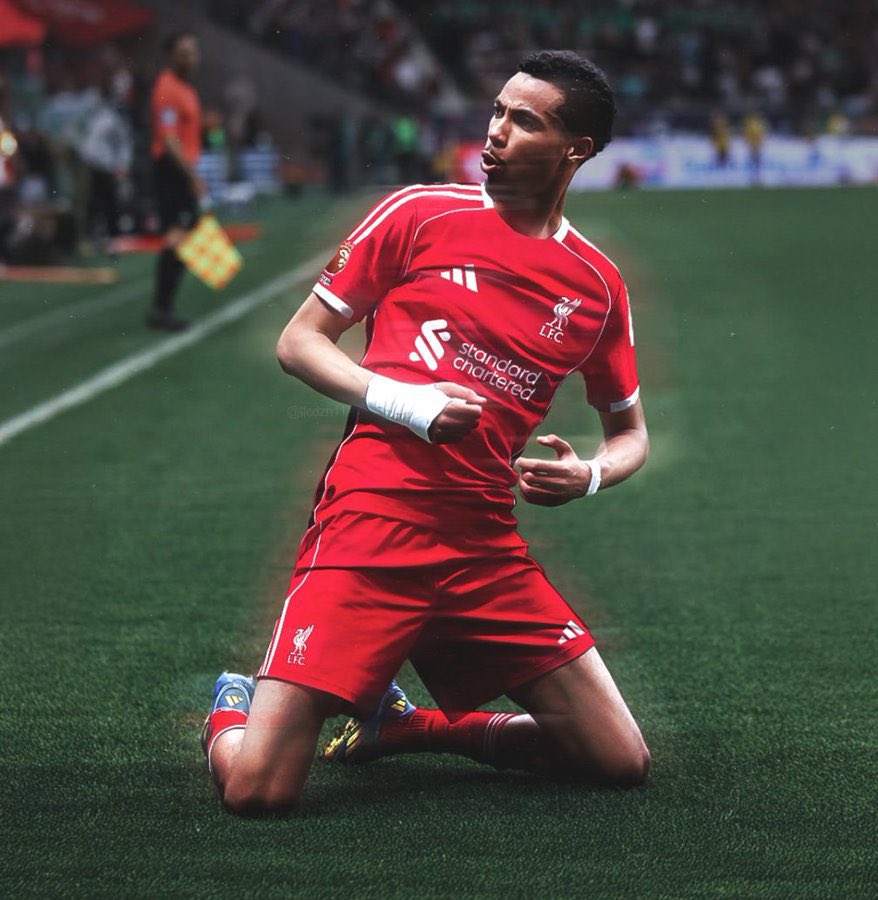 LFCGH_'s tweet photo. Welcome to liverpool. Hugo Ekitike. Transfer imminent. 

#Ekitike #YNWA #LFC https://t.co/TCjdMKppMF