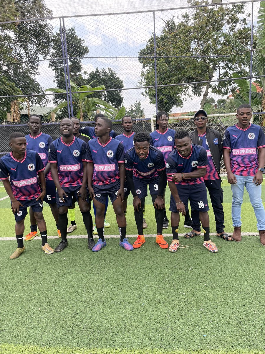 gazalanduox's tweet photo. Round of 16, Game 4

Olympus Titans Vs Kababik FC

#UOXLeague 
#RoadToBulenga https://t.co/ZEPp9hGiYI