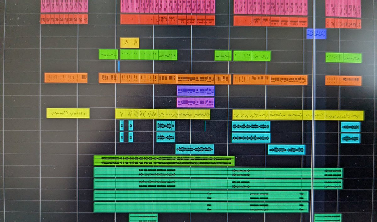 frenesifrenesi's tweet image. 新曲できて。。。きてる。。。聞いたことない感じの。。これは何。。。