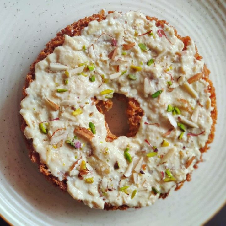 me_rishiiii's tweet image. God knew if ghewar was never a seasonal sweet, Tiramisu would never get famous.
