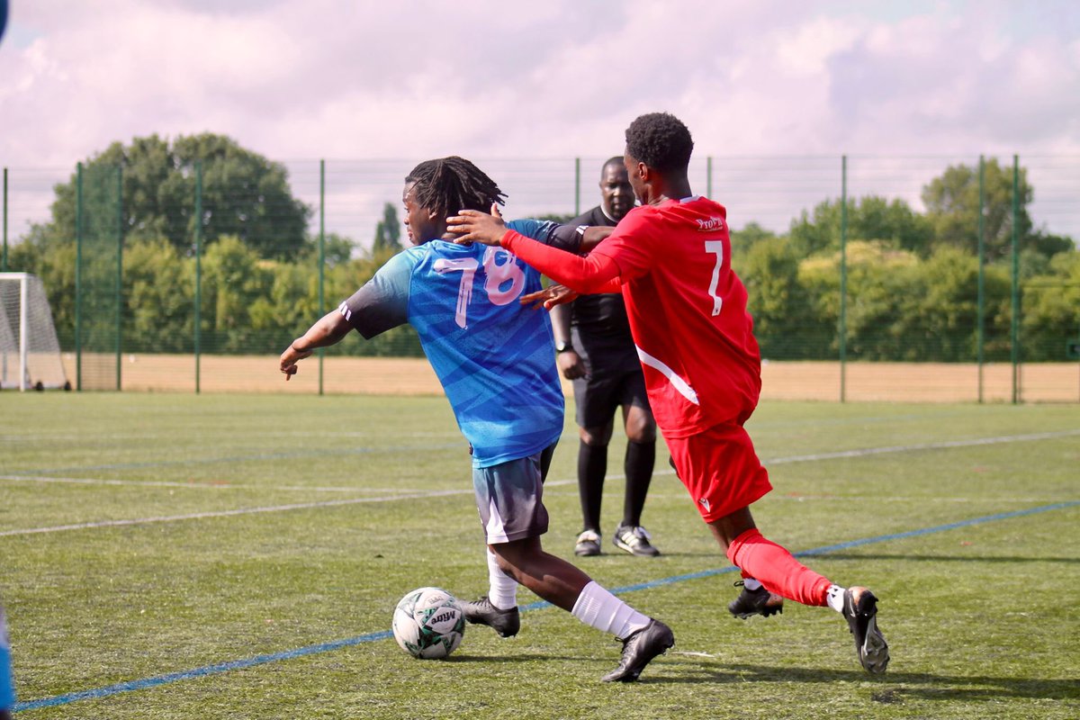 📸 
Some more action snaps from Yesterdays pre season win for the Daggers ⚔️

Two 16 year olds getting themselves on the stats board as Charlie recorded his first assist &amp; Ramone his first goal for the club 👏 ⚽️🎯
 
#UpTheDaggers ⚔️