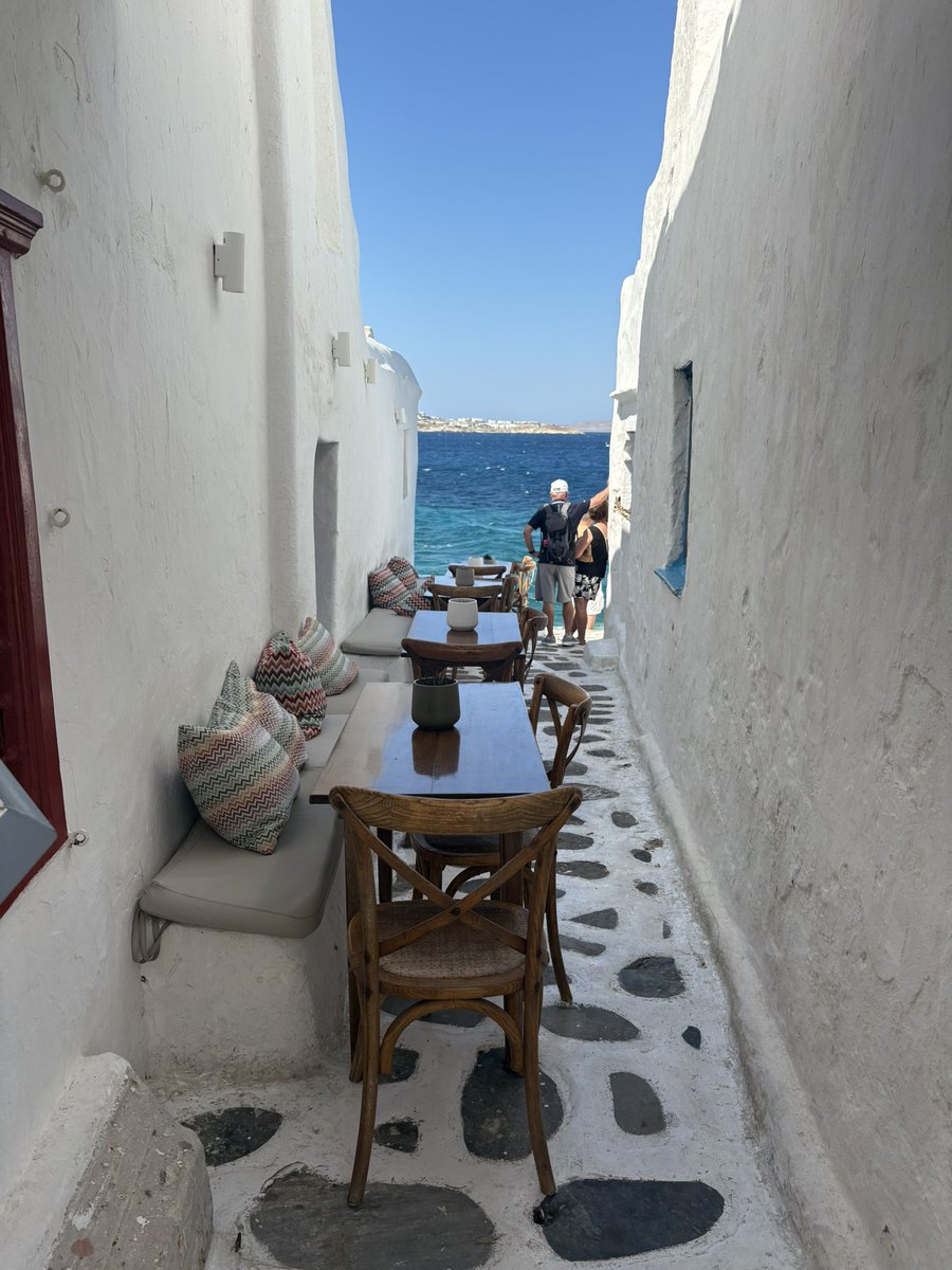 Ceedemp's tweet photo. Mykonos. Everything I hoped for and more 👌 https://t.co/KrV0DBlKBF