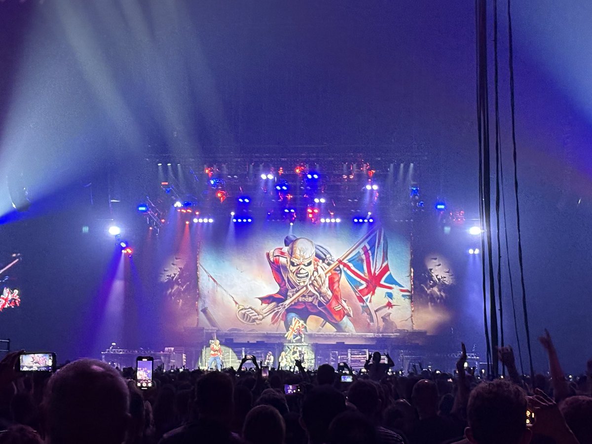 Jean-Charles Nault (@naultjc) on Twitter photo Iron Maiden, Paris 2025 Iron Maiden, Paris 2025